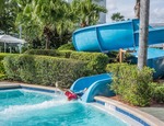 Rendi unica la tua piscina con lo scivolo