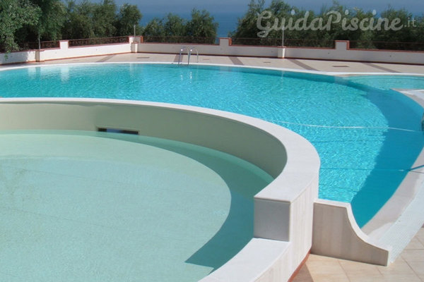 Dauniacold: piscine prefabbricate e piscine in cemento armato