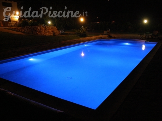 Piscina Acqua SPA illuminata