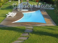 Piscina su misura con Jacuzzi e cupola