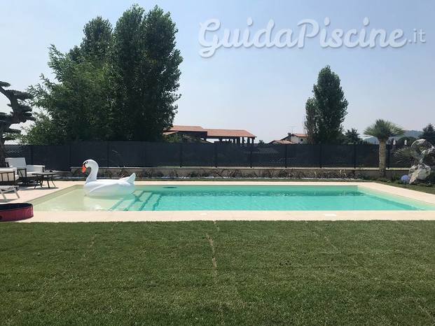 piscina a gradoni 