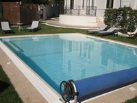 piscina a sfioro riscaldata nel cuore di Roma