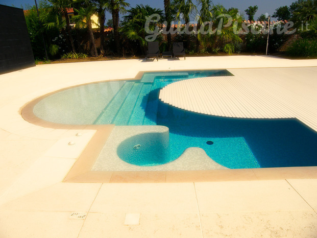 Piscina Romana con Botte e Tapparella