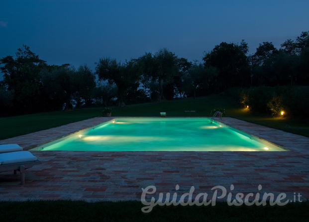 illuminazione piscine