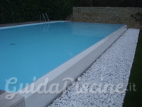 piscine a sfioro